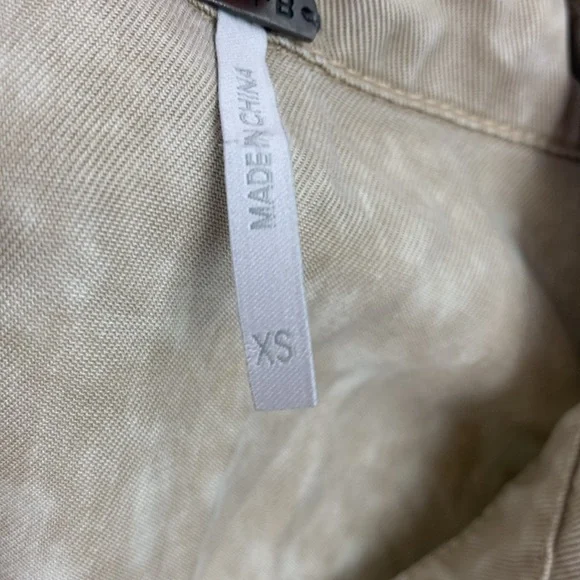 YFB Beige Button-Up Romper Shorts set Size XS Elastic waist Collar Pockets - Picture 6 of 11